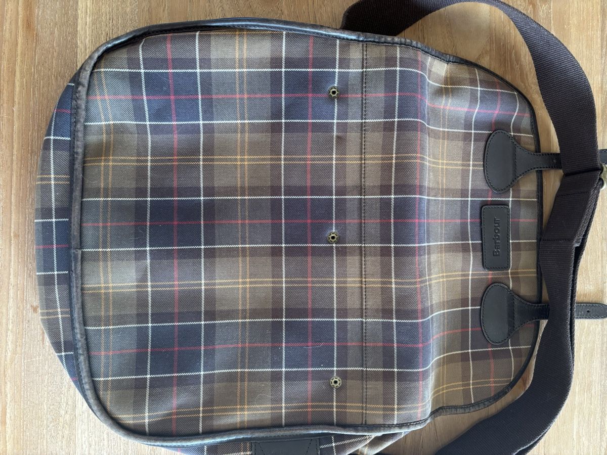 Barbour Borse: Barbour Segeltuch Umhängetasche – Usato da Biel-Benken BL venduto da frauvomfluss 3