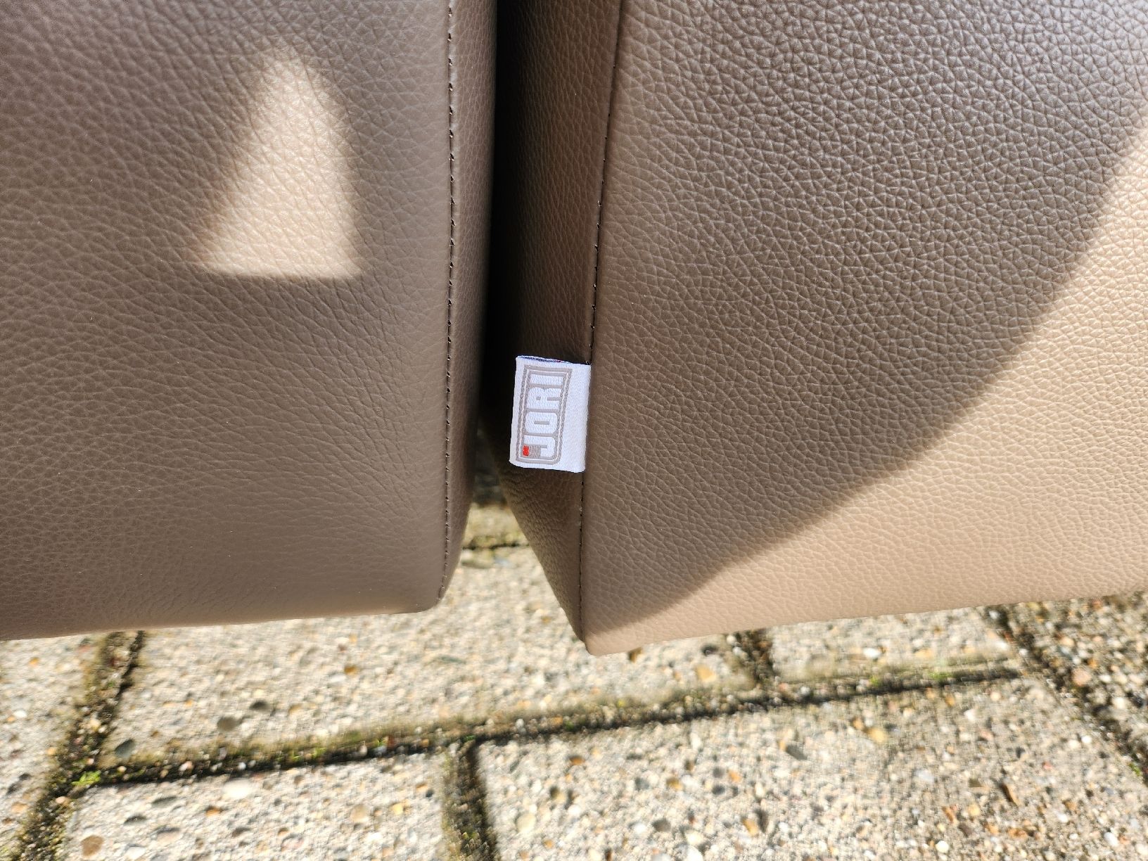 Jori Sofas: Jori - Tigra divanbase Ecksofa + Couchtisch und hocker – Gebraucht aus Gelderland von HermsenDesign 9