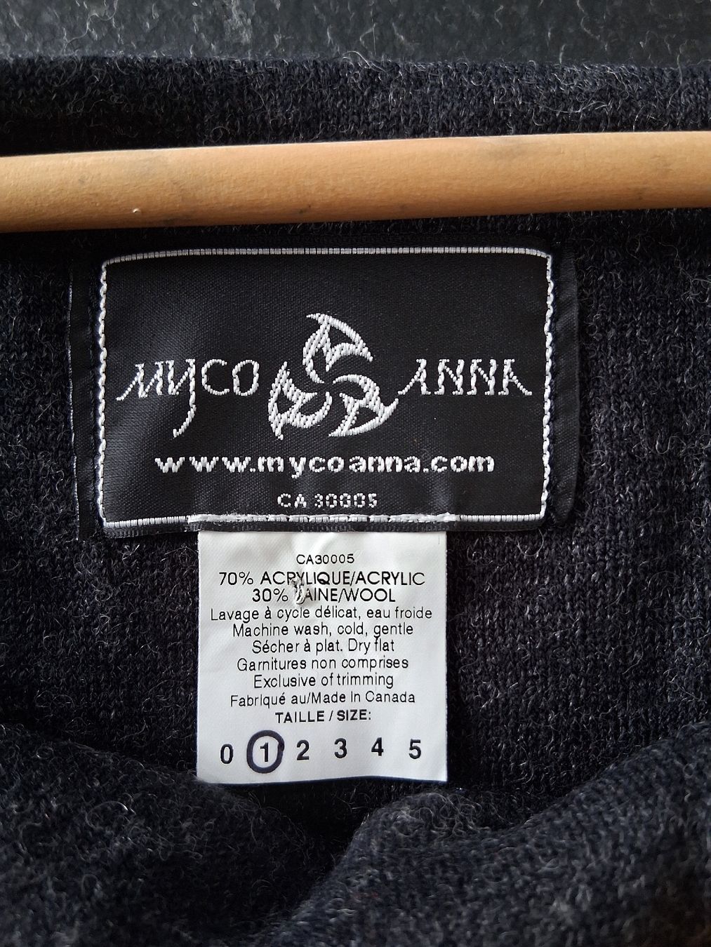 Pullover & Sweatshirts: Ärmelloser Design-Pullover Gr. S NEU – Neu (gemäss Beschreibung) aus Möhlin von Chicco19 5