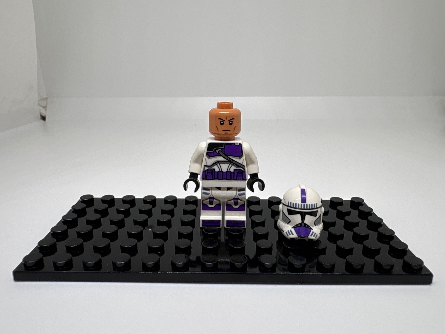 Lego Statuette: Lego Star Wars - Clone Trooper 187th Legion – Usato da Horn venduto da tantor7 2