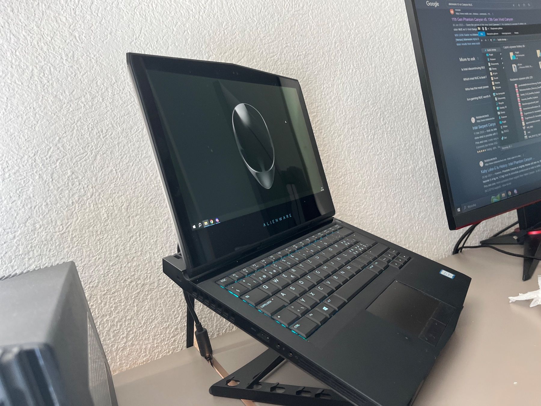 Alienware Notebooks: Alienware R3 13 / 32gb RAM / UHD / GTX 1060 – Gebraucht aus Zug von  4
