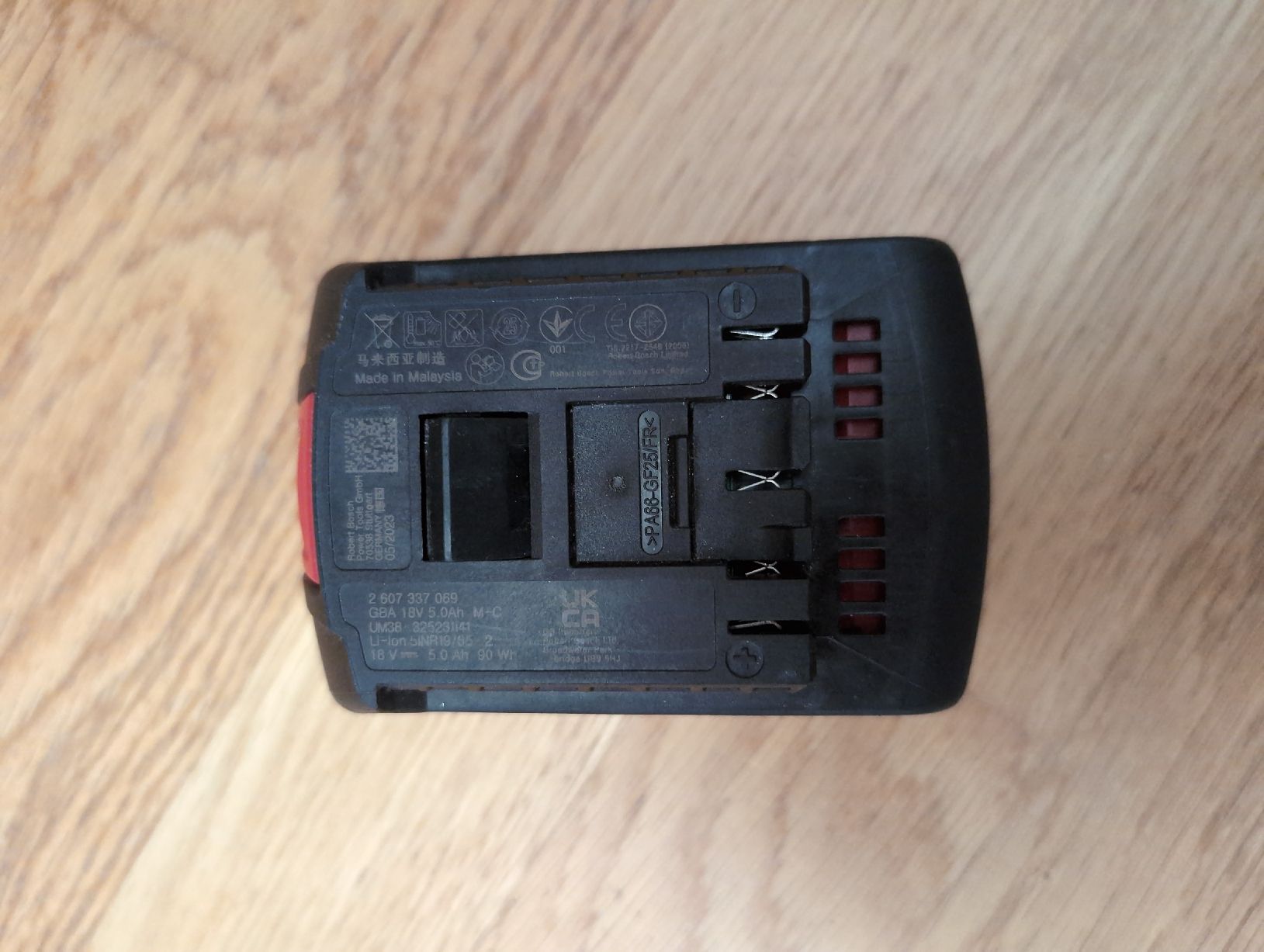 Bosch Caricatori & Batterie: Bosch Akku Professional GBA 18V 5Ah – Usato da Laufen venduto da zum_z9hs 1