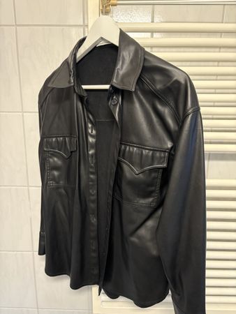 Jacke Bershka Gr.XS Oversize