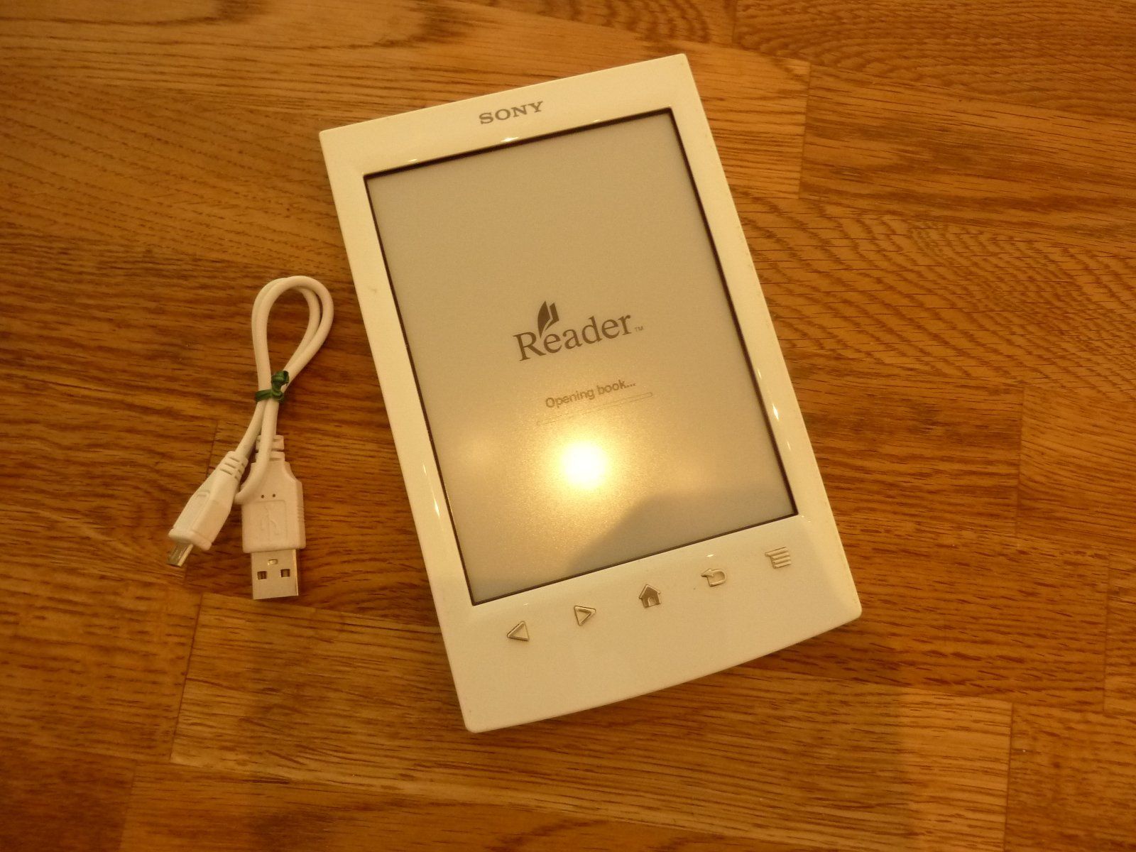 Sony Tablet PC: SONY E - Book Reader prs-t2 2GB, WLAN, 6"/15,2cm – Usato da Hochfelden venduto da swissice 2