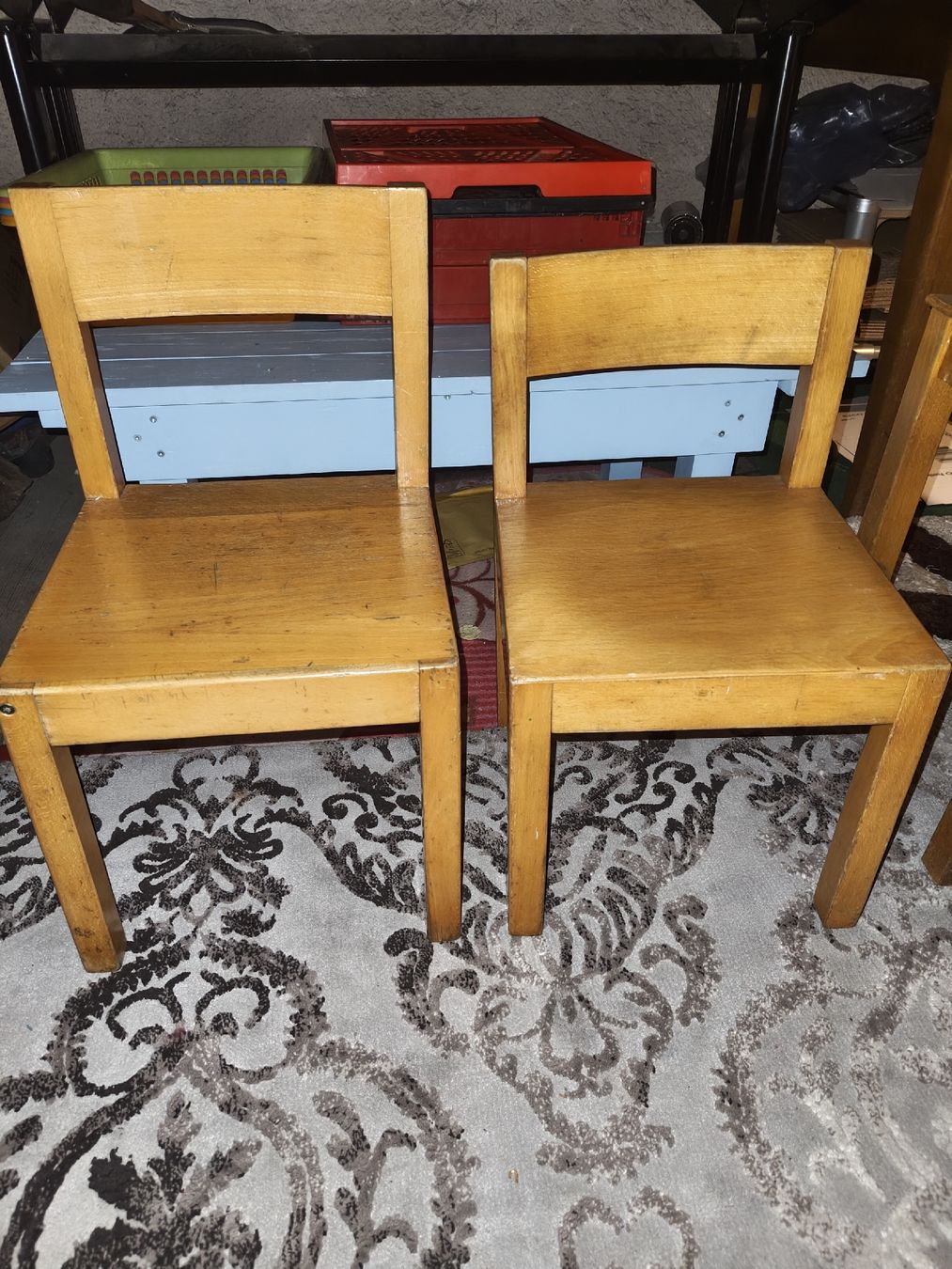Sedie: 2 Holz Kinder Stühle – Usato da Menziken venduto da Dragon-Fuchur 1