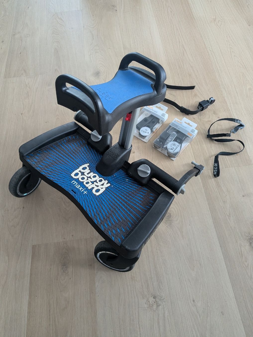 Lascal Accessori per carrozzine: Lascal Buggy Board Maxi+ mit Sitz – Usato da Schwyz venduto da xxniina
