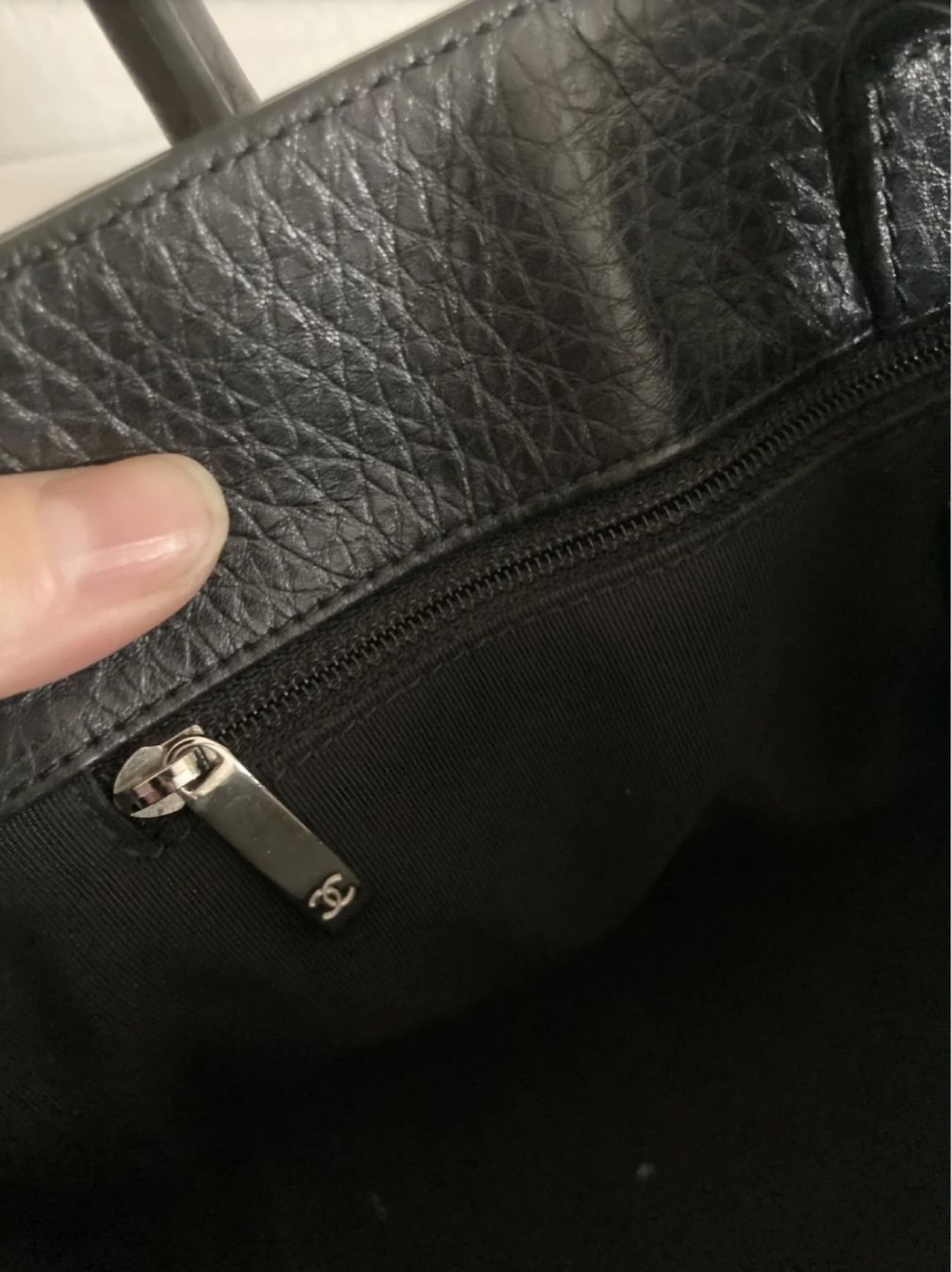 Chanel Taschen für Damen: * CHANEL EXECUTIVE LEDER SHOPPER * – Neu (gemäss Beschreibung) aus Niederglatt ZH von Aymi14 2