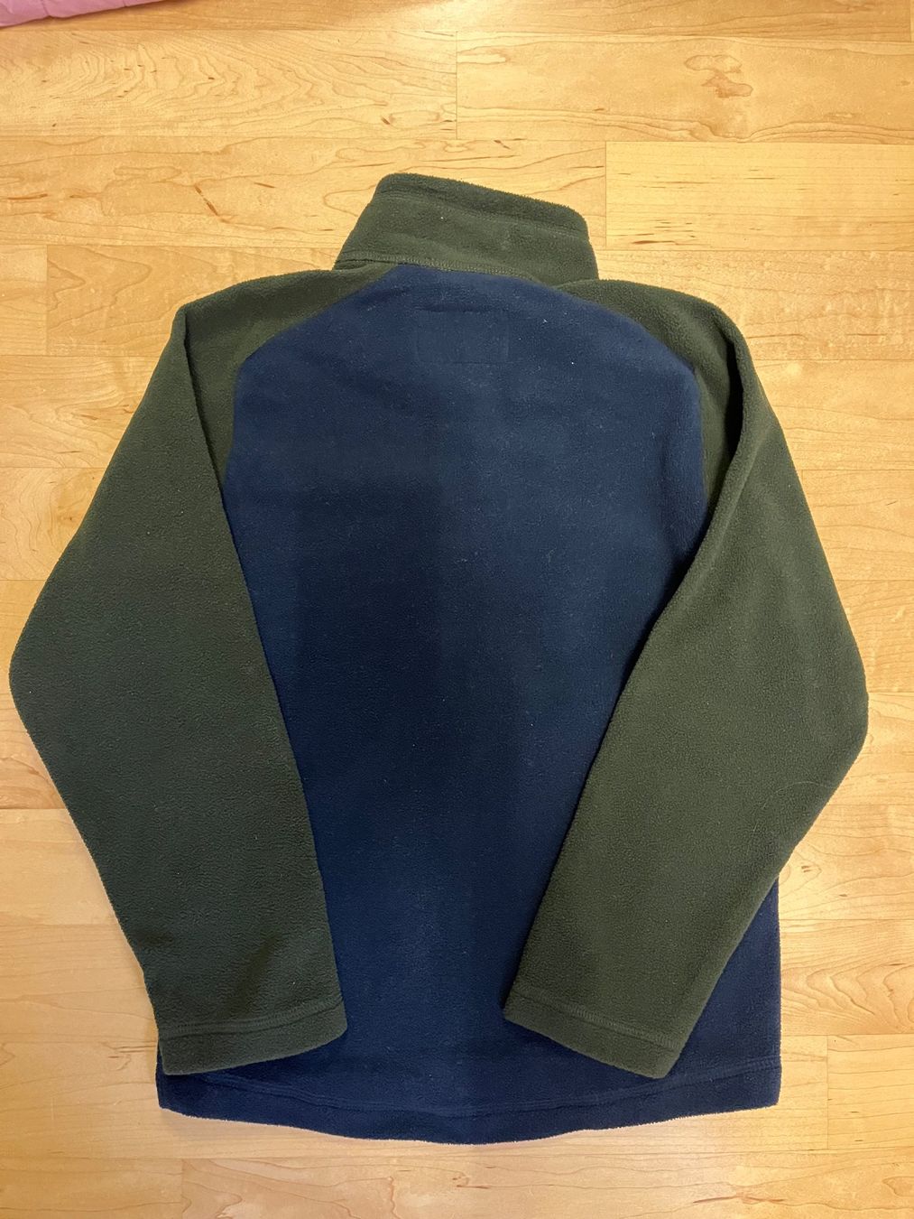 Helly Hansen Pullover & Sweatshirts: Fleecepullover Helly Hansen Kinder Grösse 134/9 wie neu – Gebraucht aus Zeiningen von man_69cj 2