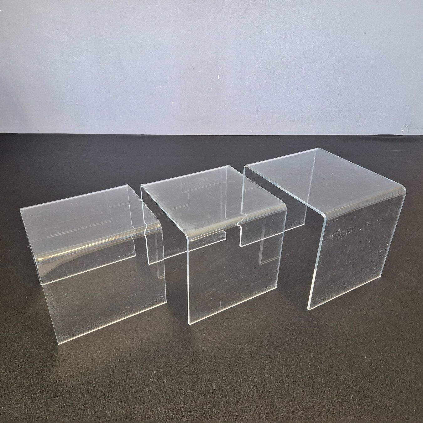 Tavoli: 3er Set 1980 Plexiglas Acryl Coffee-Table Beistelltisch – Usato da Nottwil venduto da Wondewa-Shop 2