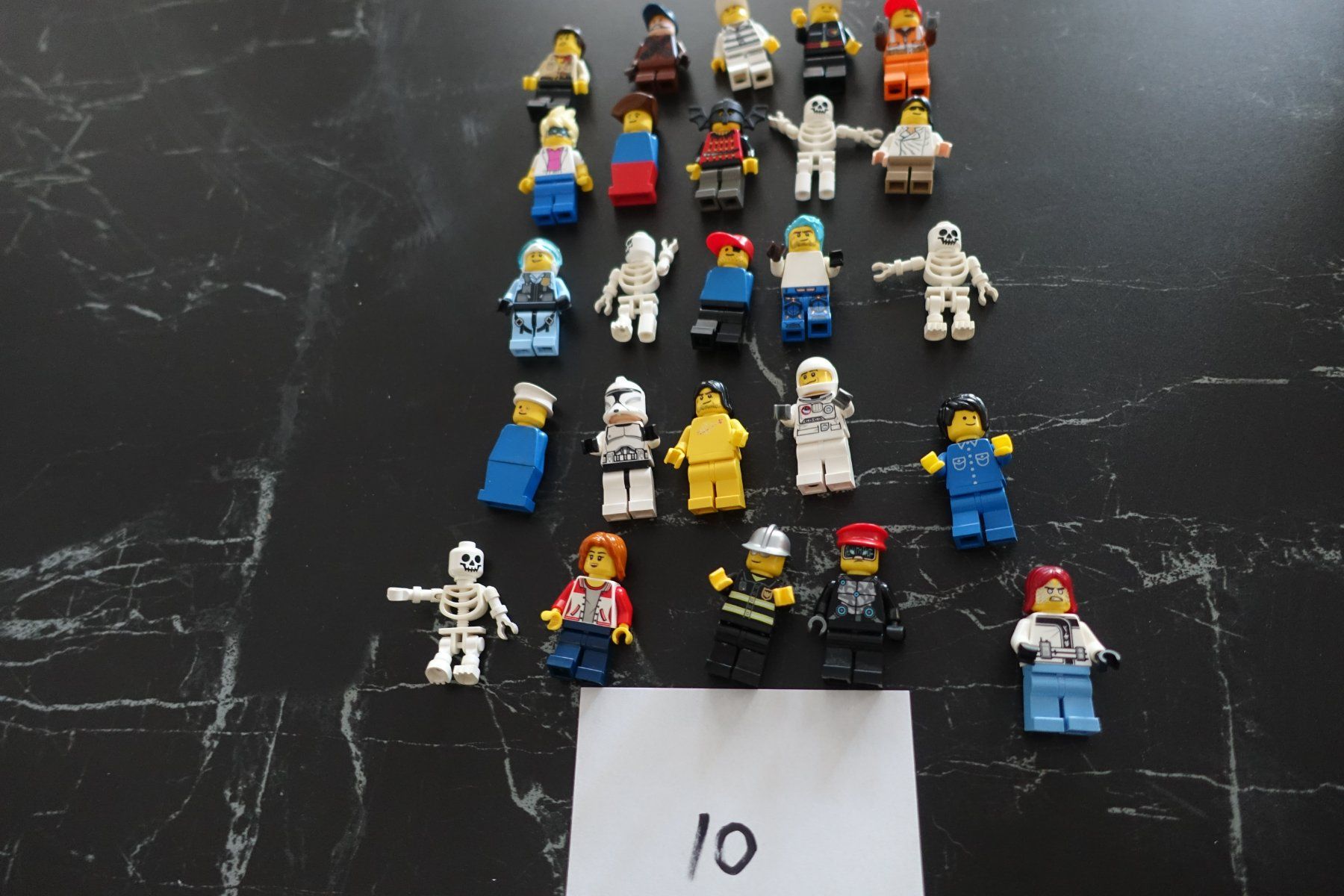 Lego Giocattoli: 25 Stk. diverse Legofiguren (10) – Usato da Belp venduto da Mazarron58