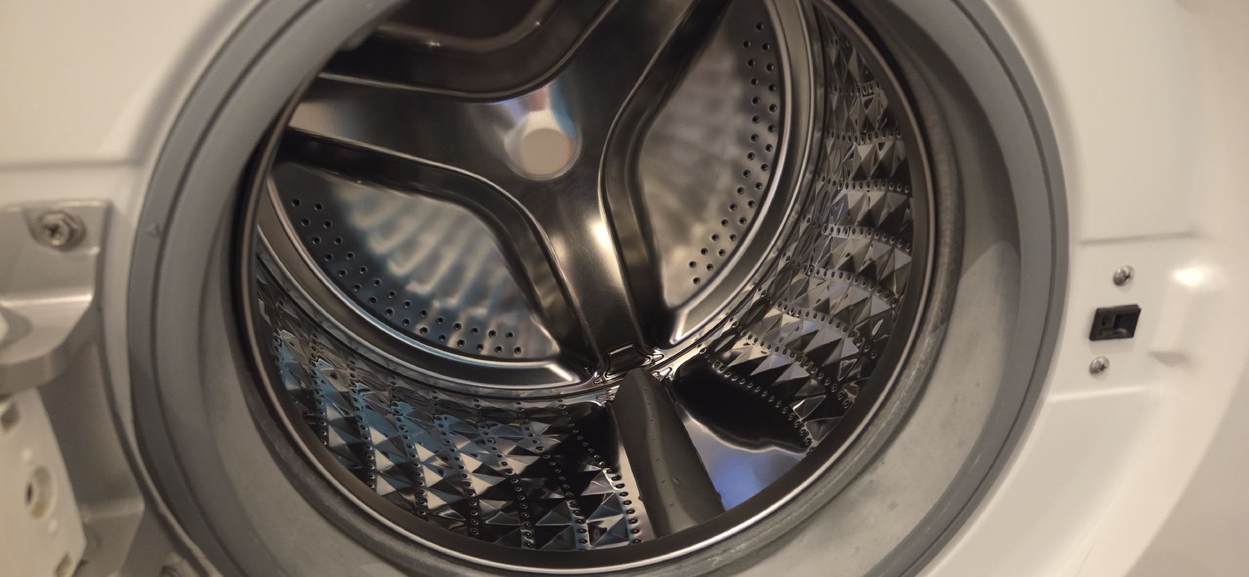 Samsung Lavatrici: Samsung AddWasher 4/2017 – Difettoso da Burgdorf venduto da tamaraw03 2