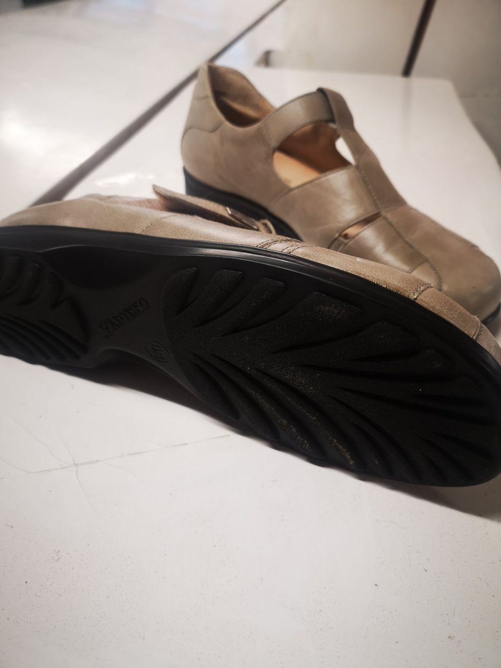 Helvesko Scarpe da donna: Helvesko – Nuovo e nell'imballaggio originale da Möhlin venduto da Highwaytom 1