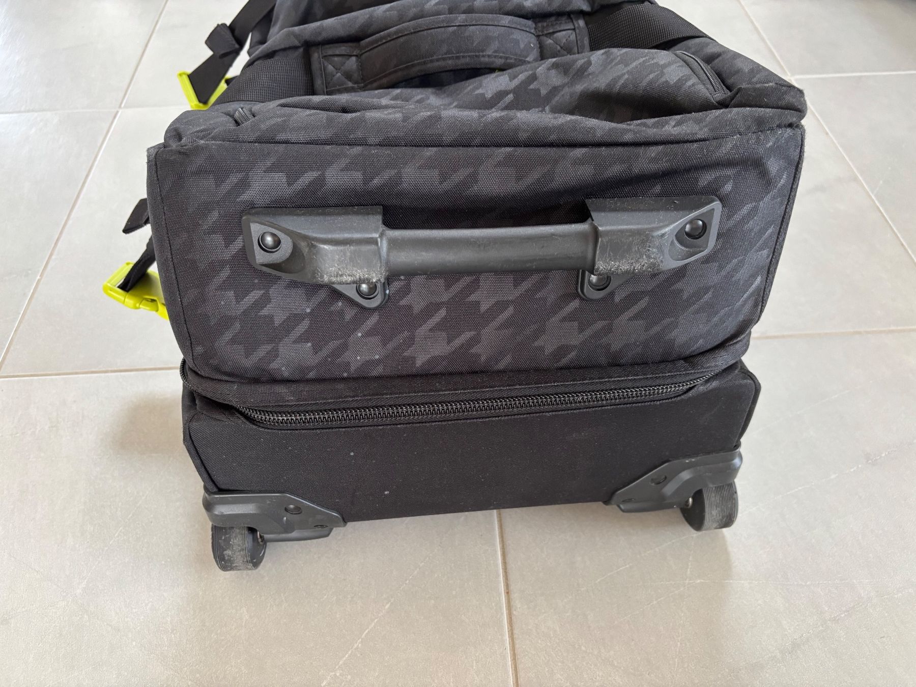 Dakine Valises de voyage: Dakine Reisekoffer – D'occasion à Büsserach par vimeco.43 1
