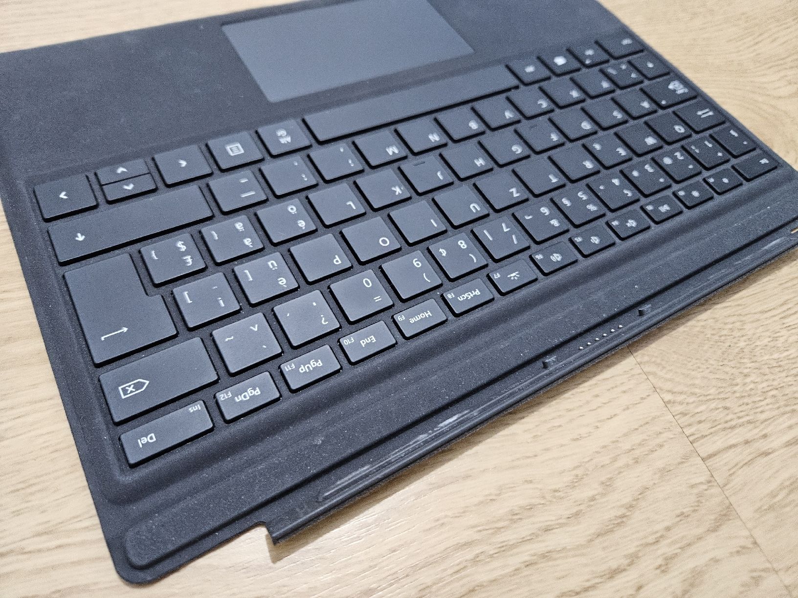 Microsoft Covers & Borse: Microsoft Surface Pro Keyboard Type Cover – Usato da Schlieren venduto da mashd 3