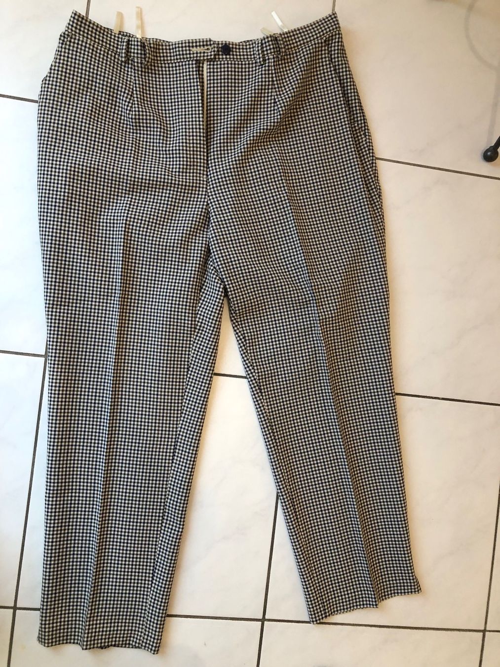 Pantaloni: Hose Gr 44 (Gr 24) – Usato da Zell ZH venduto da Guffos