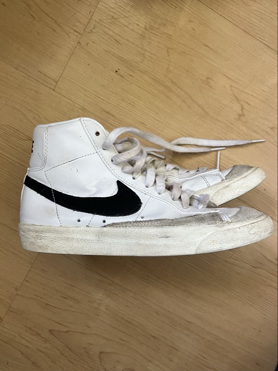 Nike Scarpe da donna: Nike Blazer  Grösse 37.5 weiss  – Usato da moosseedorf venduto da andrina.salis 1