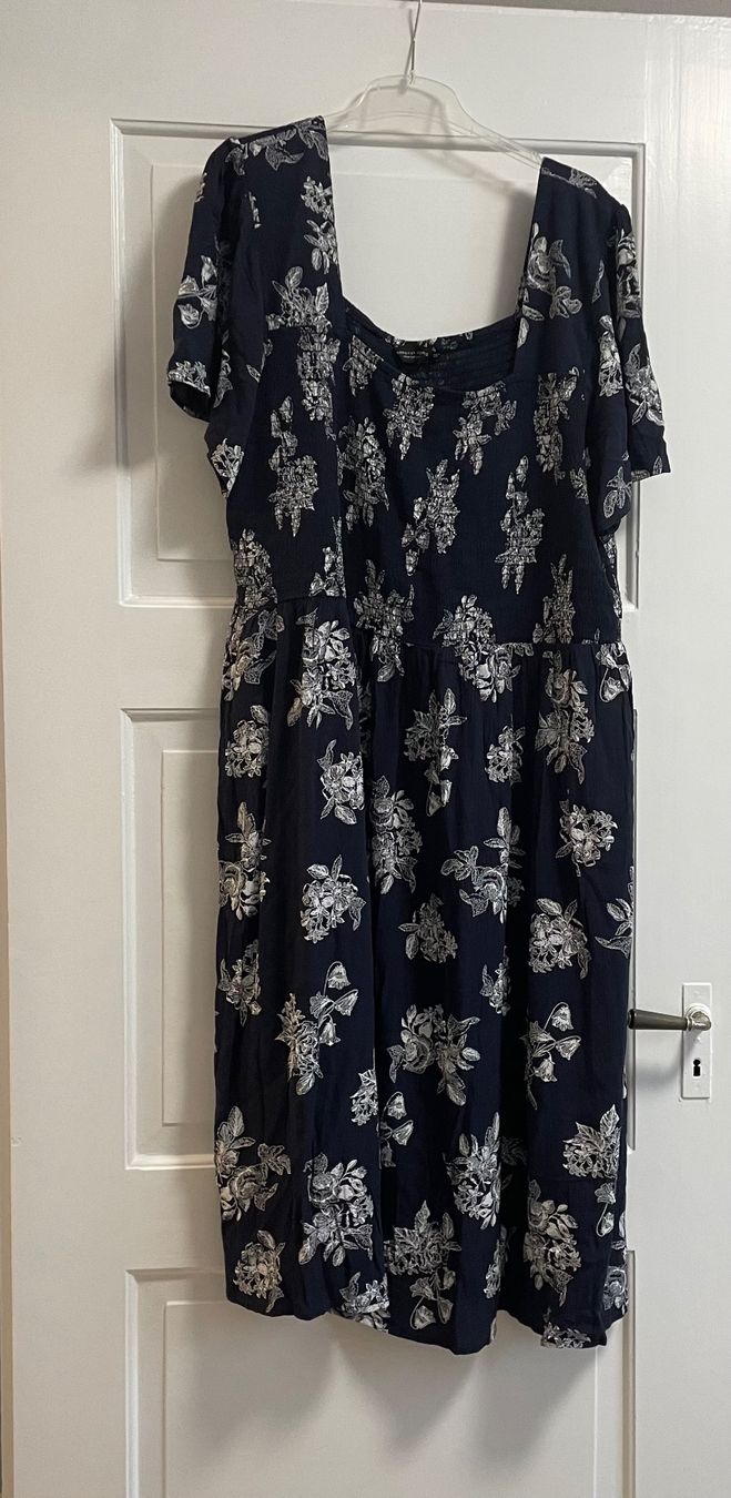Vestiti: Kleid  gr 28 Kurzgrösse 54 – Usato da Frauenfeld venduto da Waldtaube53