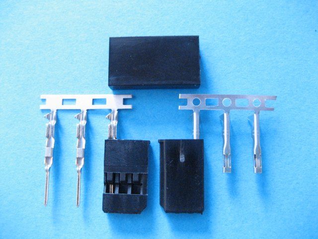 Modellismo RC: Futaba Stecker Set 10 Paar – Nuovo e nell'imballaggio originale da Bonstetten venduto da Imor0