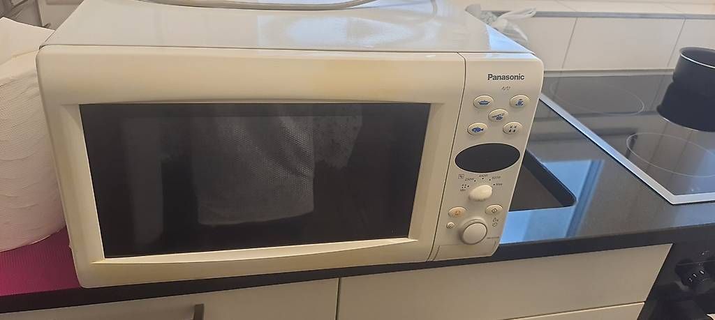 Elettrodomestici da cucina: Mikrowelle – Usato da Grabs venduto da Neuton