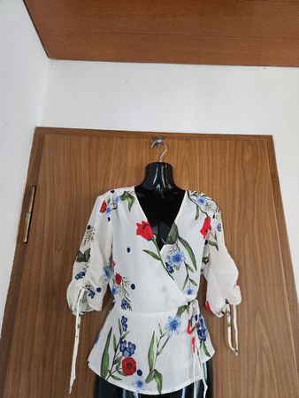 Chemisier femme Guess fleurs blanc taille XS /S 