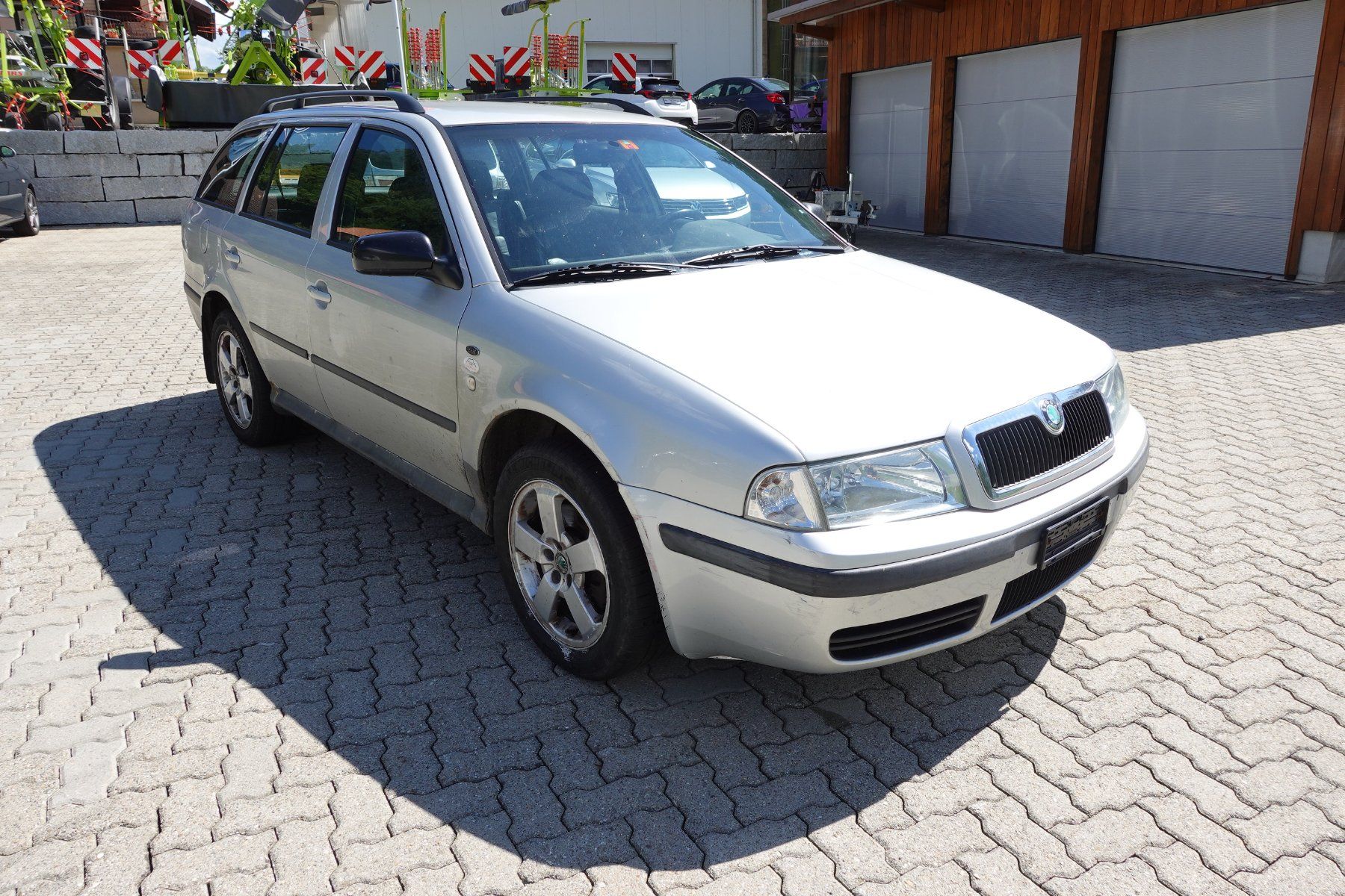 Skoda Automobili: Skoda Octavia Combi 4x4 – Usato da Rüegsbach venduto da Garage3418 2