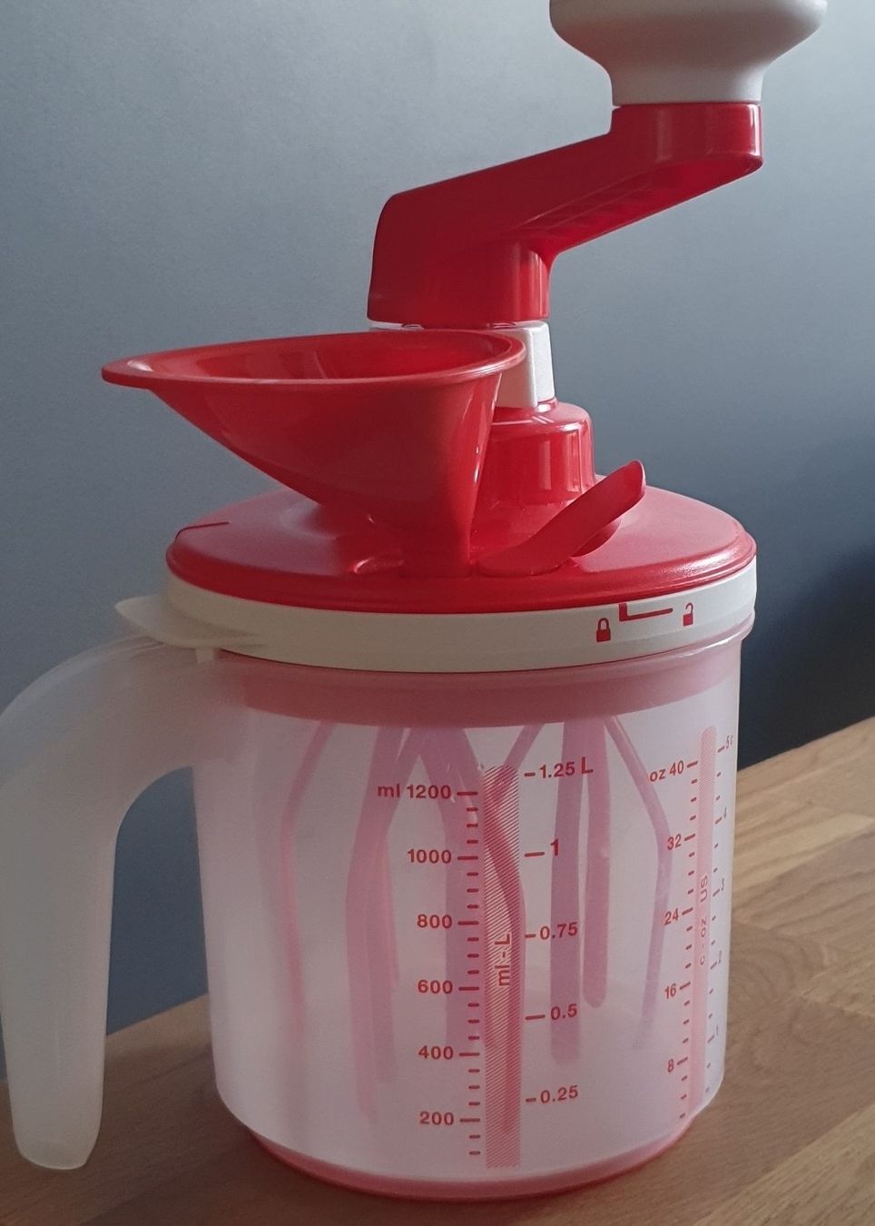 Tupperware Contenitori & Simili: Tupperware Easy Speedy 1,25 L Rührschüssel – Usato da Laufenburg venduto da megane1959
