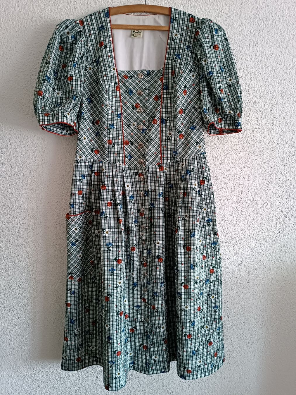 Jupes: Tracht / Dirndl/ Rock Gr 44 – D'occasion à Binz par julijuli