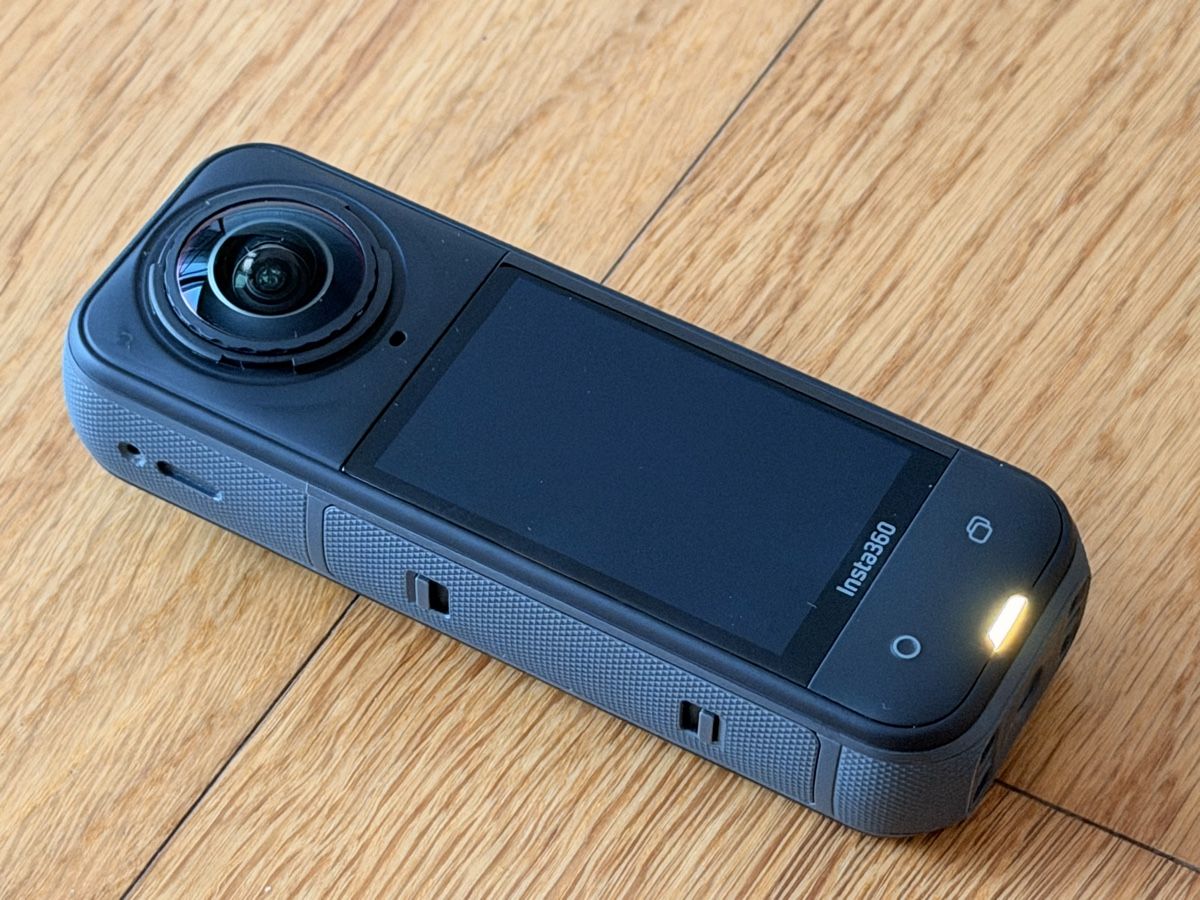 Insta360 Action Cam: Insta X5 Essentials Bundle TOP Angebot – Usato da Niedergösgen venduto da Lifestyle-85 3