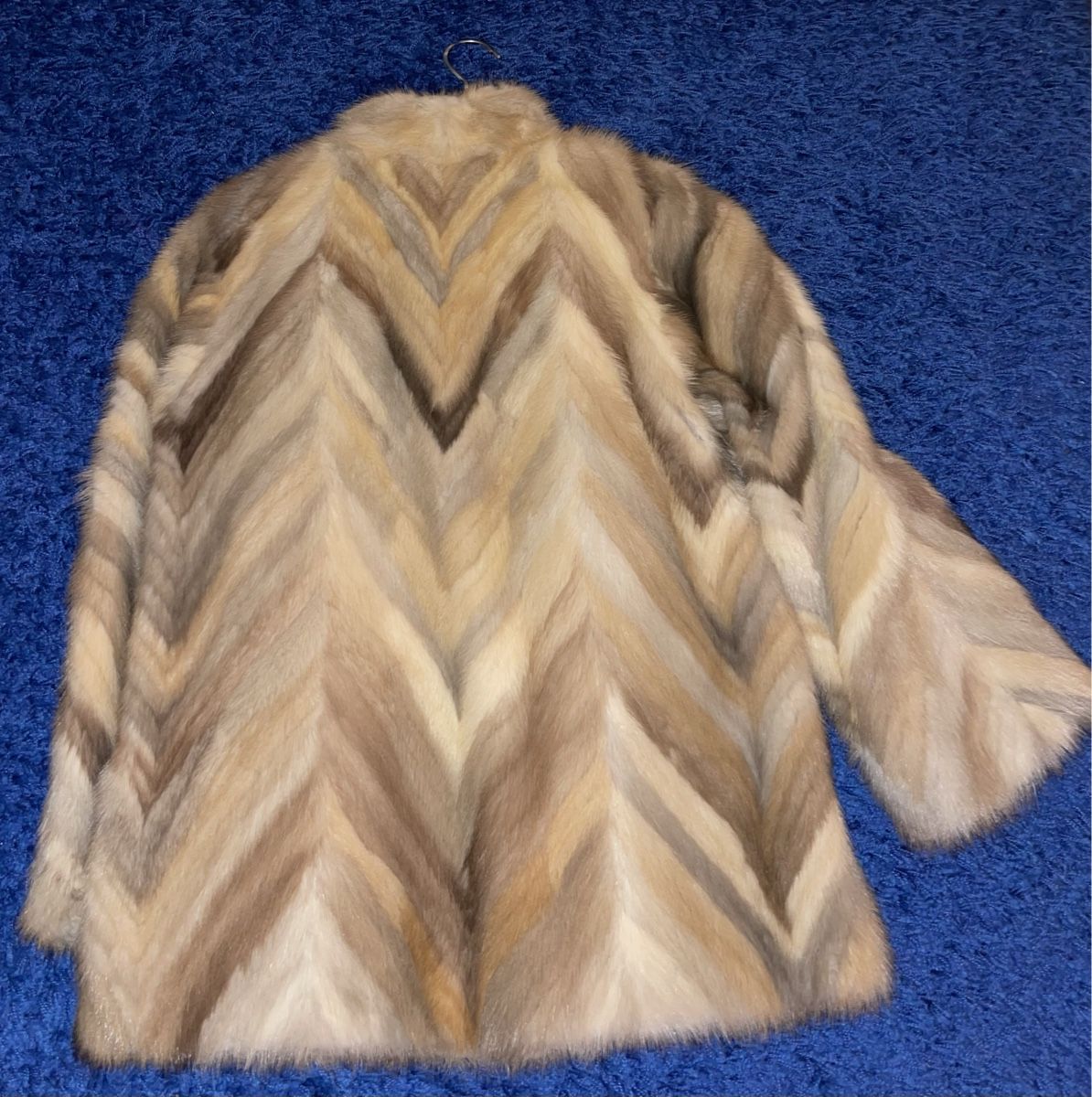 Cappotti: Manteau queues de vison taille 38 – Usato da Schaffhausen venduto da her_b5sk 1
