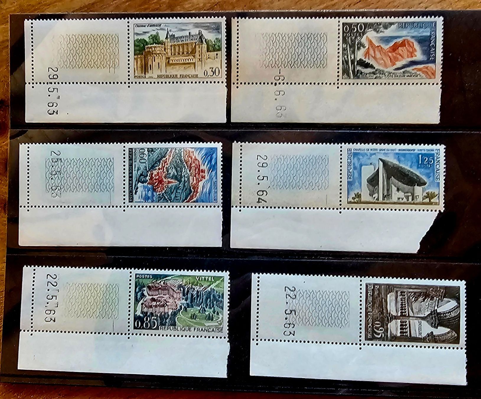 Tutti i francobolli: FRANCE Coins datés 1963-64 – Nuovo (secondo la descrizione) da Les Valettes venduto da Nuba1