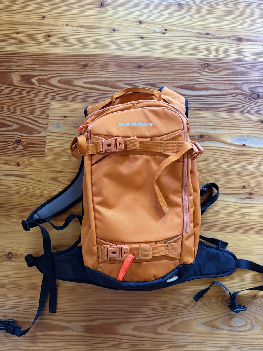 Mammut Zaini: MAMMUT NIRVANA 25 RUCKSACK – Usato da Scuol venduto da Gianni046