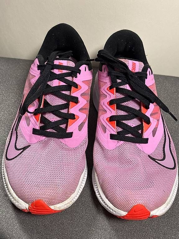 Scarpe da donna: Nike Running Schuh Grösse 41 – Usato da Stettlen venduto da Sim78one 1