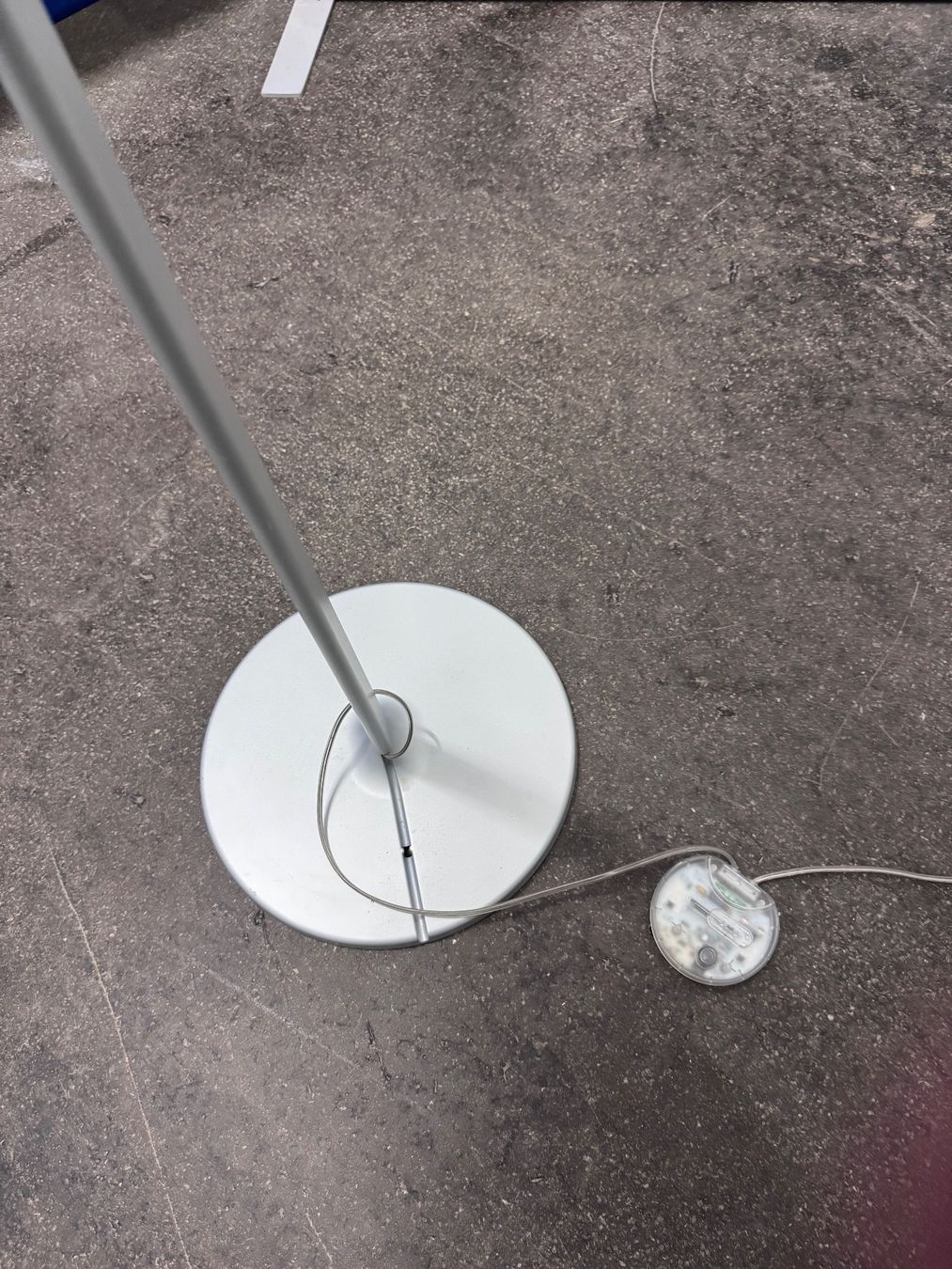 Artemide Lampade: Stehleuchte Artemide Melampo Mega Terra – Usato da Bern venduto da samryan 6