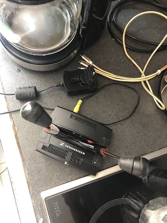 Casques audio: Lot de 2 casques sans fil Sennheiser – D'occasion à La Chaux-de-Fonds par reg_yw68 2