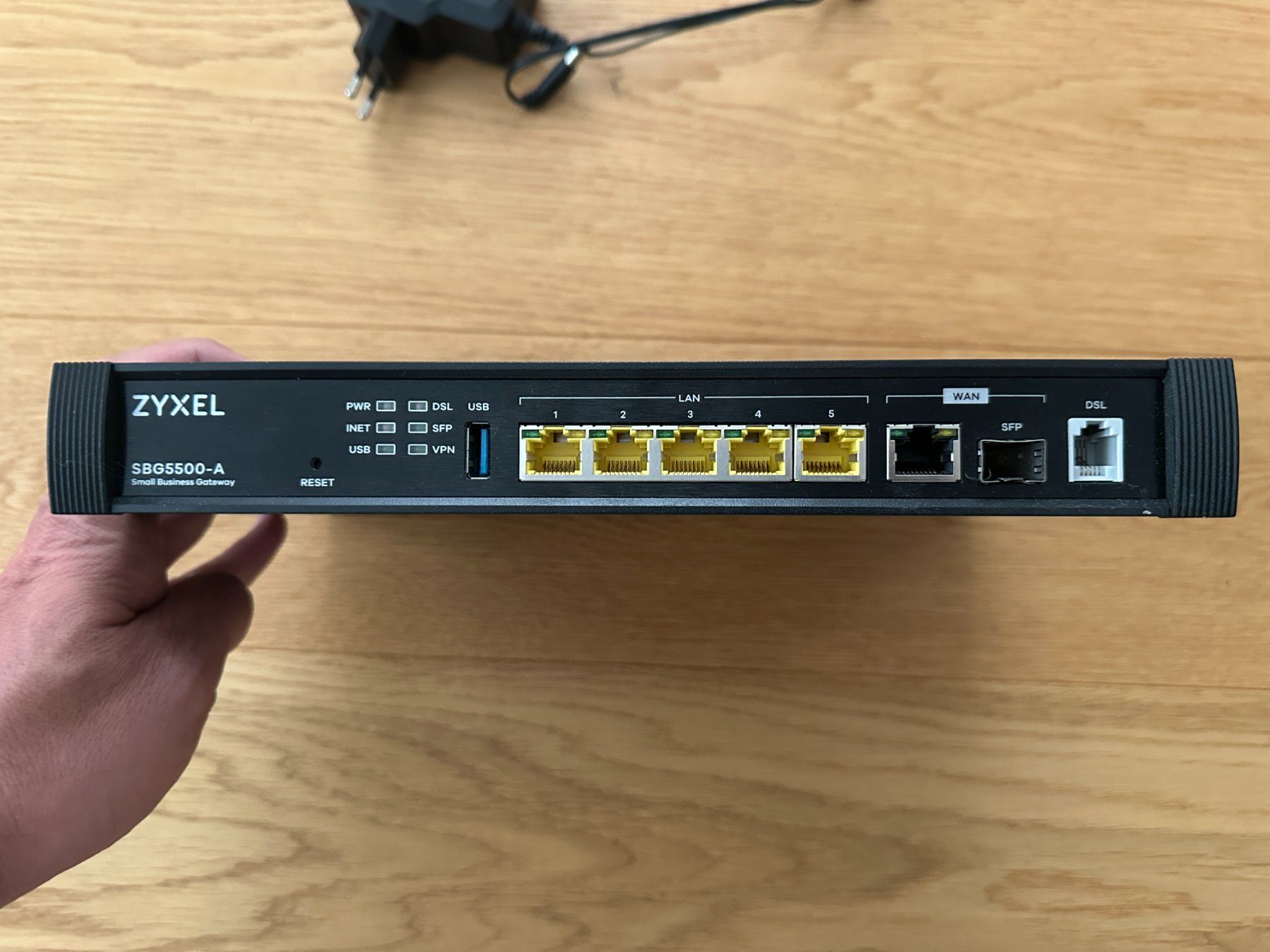 Zyxel Modems & Router: Zyxel SBG5500-A – Gebraucht aus Founex von MaevaMatahi