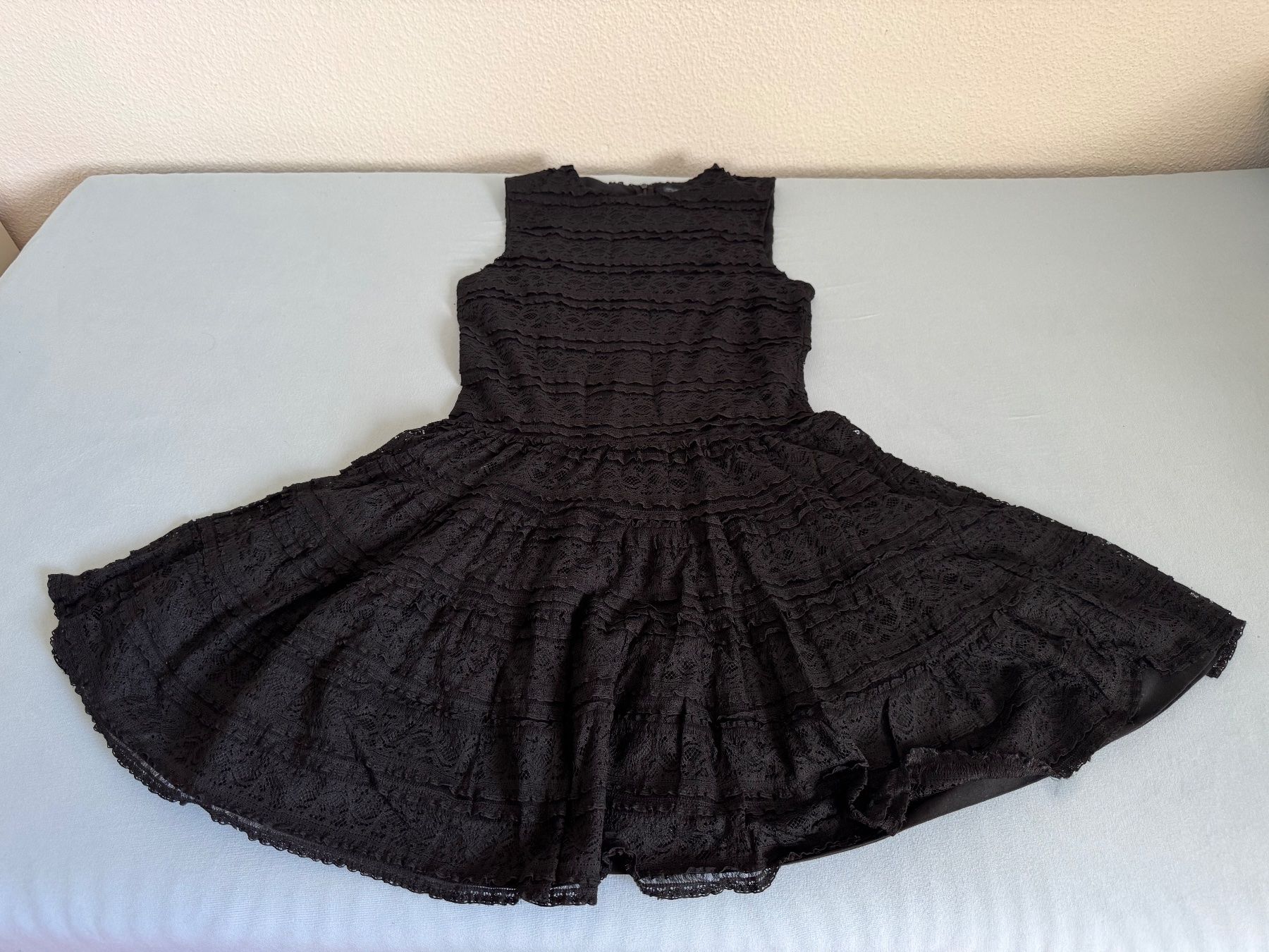 Zara Robes: ZARA BASIC KLEID, GR. S, SCHWARZ, SPANISCHER STIL, ÄRMELLOS – D'occasion à Zürich par rolo66 1