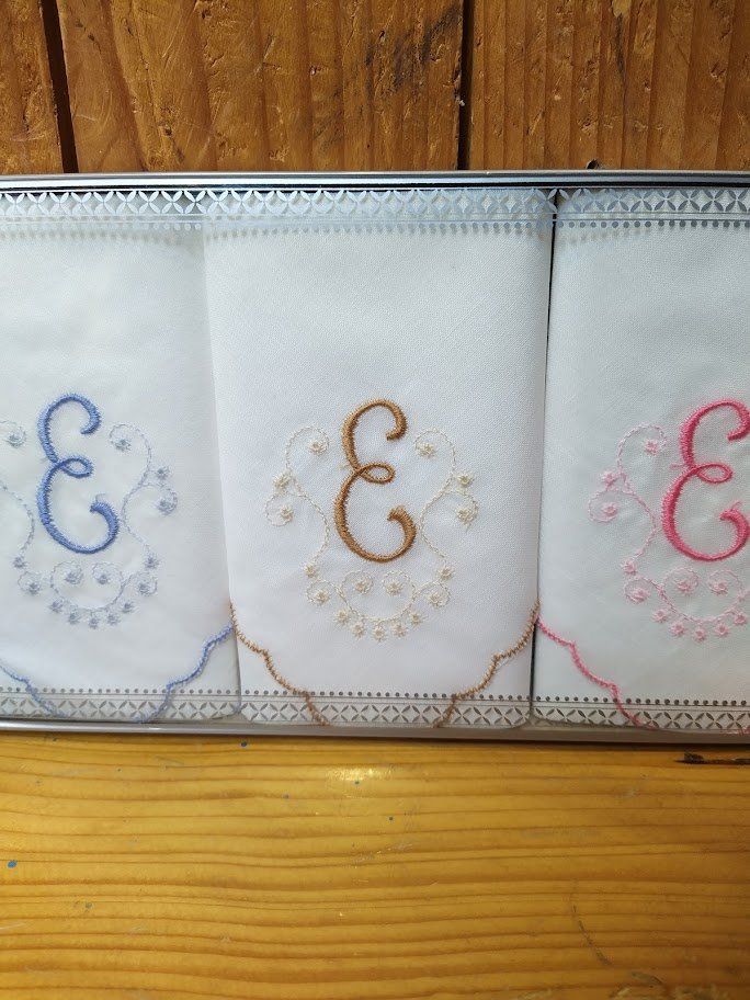 Altro in  Abbigliamento & Accessori: 3er Set Taschentücher mit Monogramm "E", Vintage Look – Nuovo (secondo la descrizione) da Walkringen venduto da petro06 2