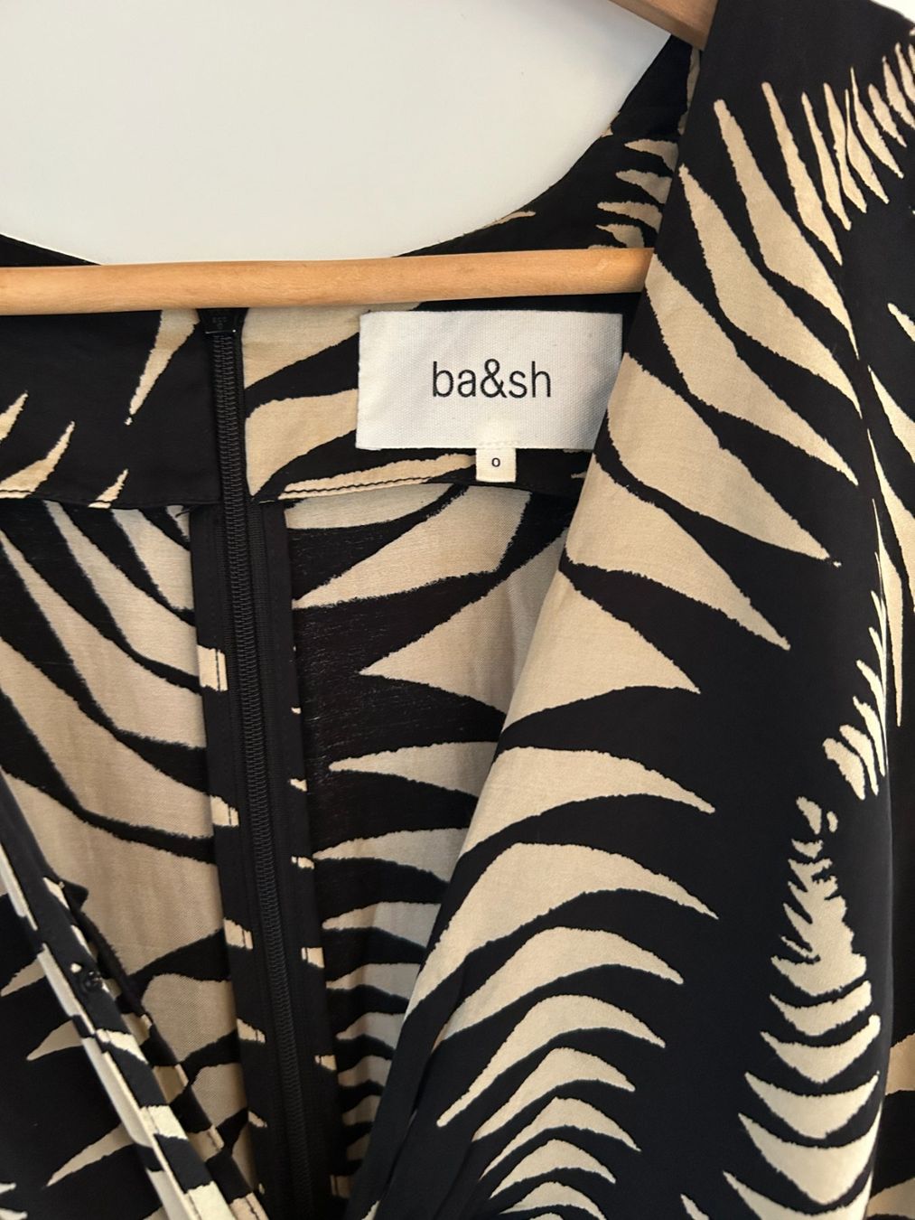 Ba&Sh Vestiti: BASH BA&Sh Dress - Brand new Never worn – Nuovo (secondo la descrizione) da Zürich venduto da hil_88hg 2
