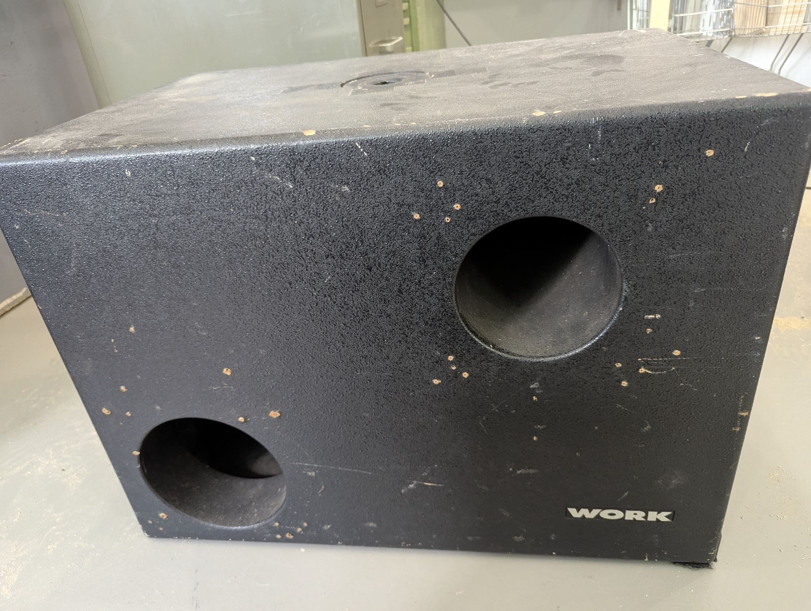 Haut-parleurs: caisson de basse / subwoofer – D'occasion à Romanel-s-Lausanne par Sebbb1998