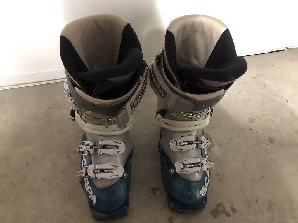 Scarpa Scarpe da donna: Tourenskischuh Damen – Usato da Ried (Frutigen) venduto da sosonsa