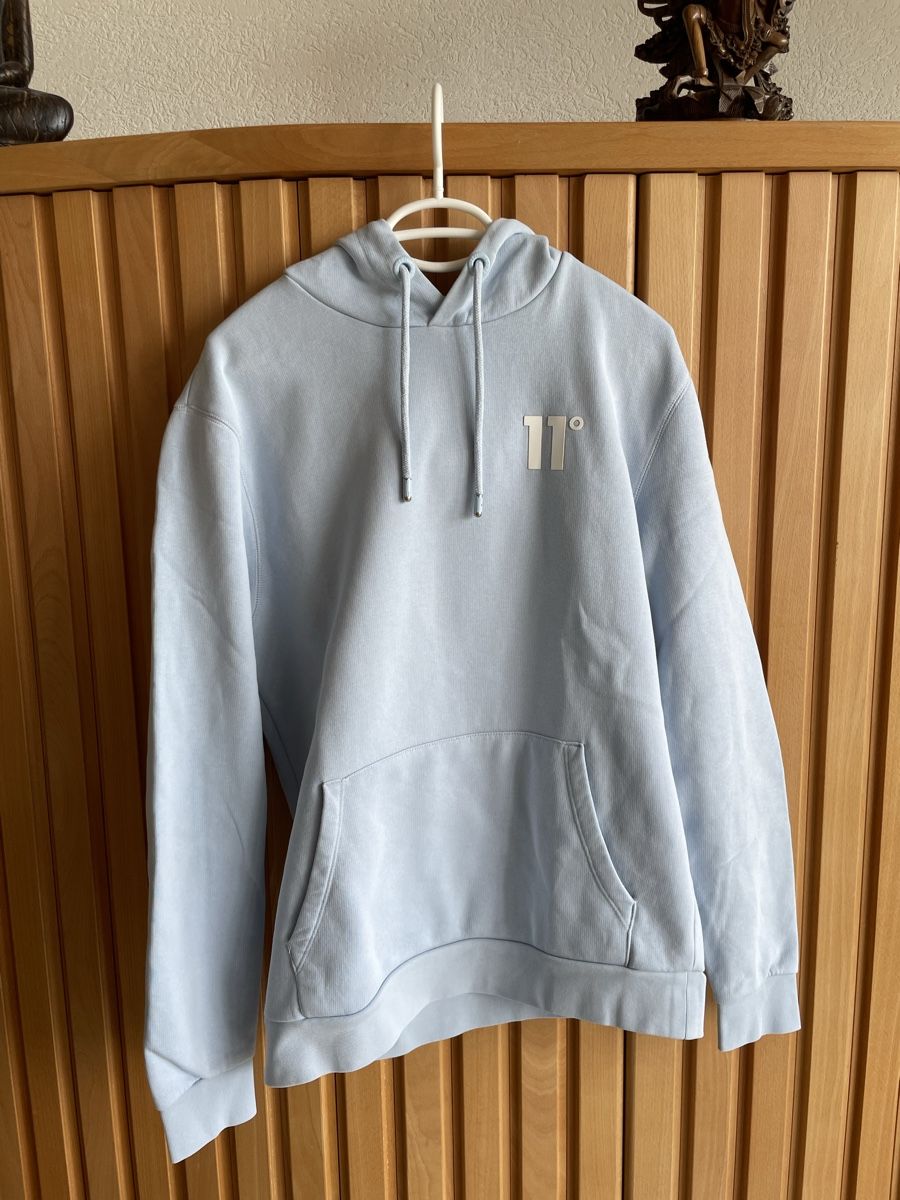 Top: Sweat à capuche - Eleven Degrees - L-M – Usato da Onnens VD venduto da Slyce