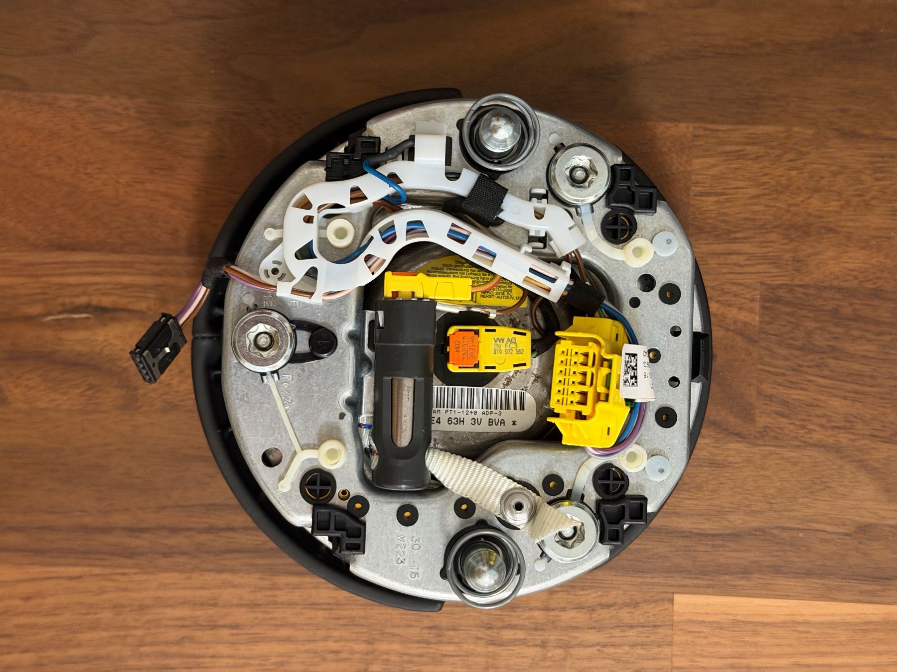 Audi Tutti pezzi di ricambio auto: Airbagmodul Audi A/S8 D4.5 4H beledert – Usato da Grenchen venduto da ste_w59c 2