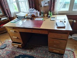 Bürotisch massiv