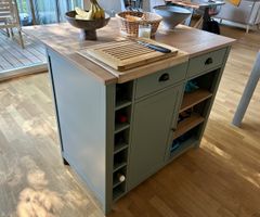 Kitchen island