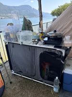 Campingküchentisch mit Schrank und Aufbewahrung 