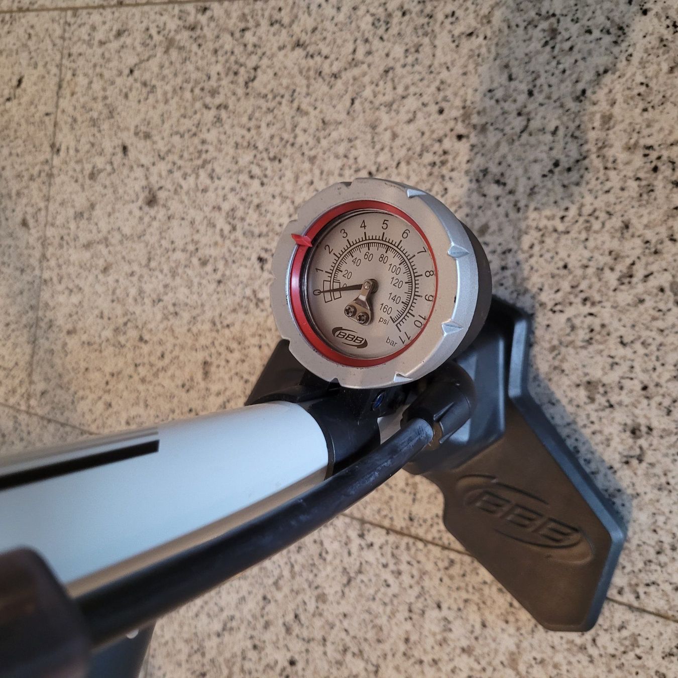 Pompe: BBB AIRBOOST Standpumpe mit Manometer - Neuwertig – Usato da Dörflingen venduto da tucson16 1