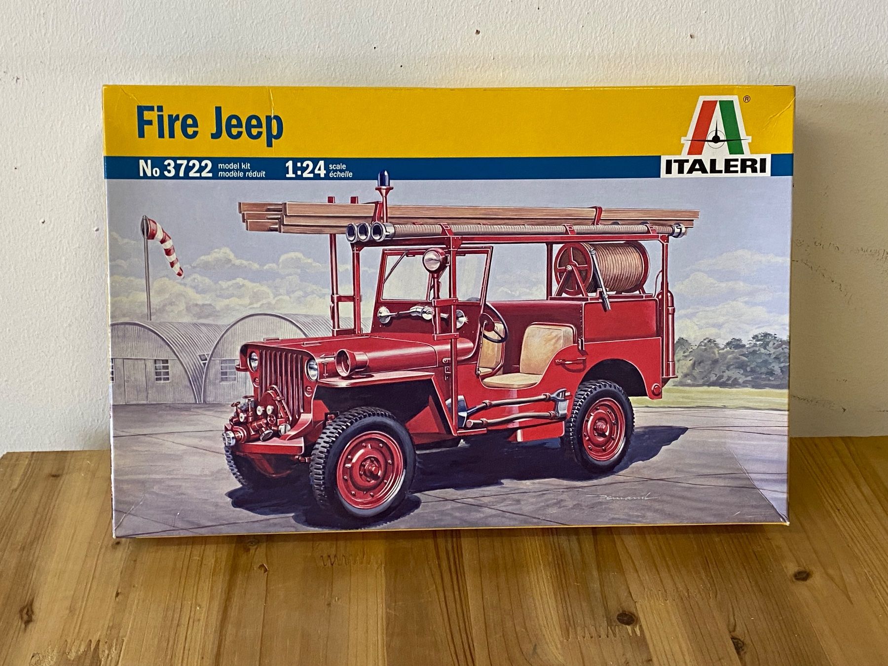 Italeri Kit di modellismo & Modellini statici: Fire Willy Jeep 1:24 Italeri – Nuovo e nell'imballaggio originale da Zürich venduto da Matteo6