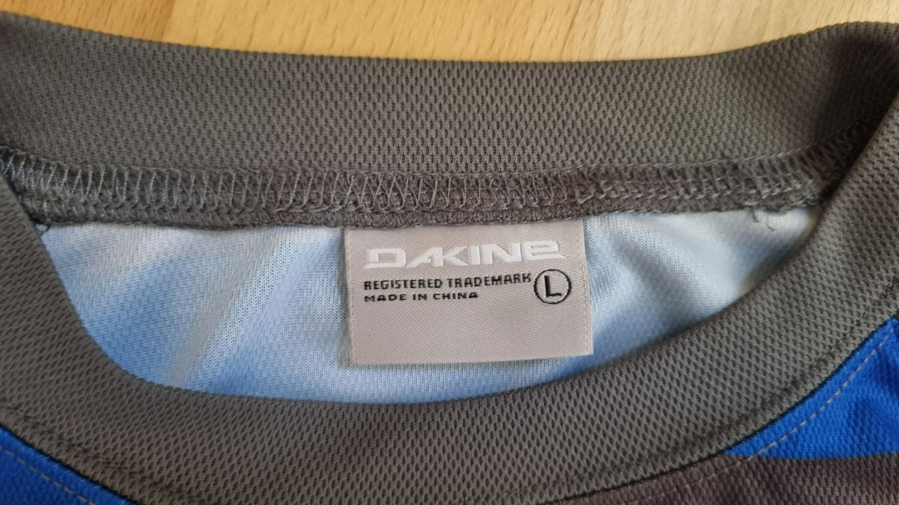 Dakine Leibchen & Hosen: MTB Downhill Jersey von Dakin, Grösse L – Gebraucht aus Wohlen AG von stephanieAG 1