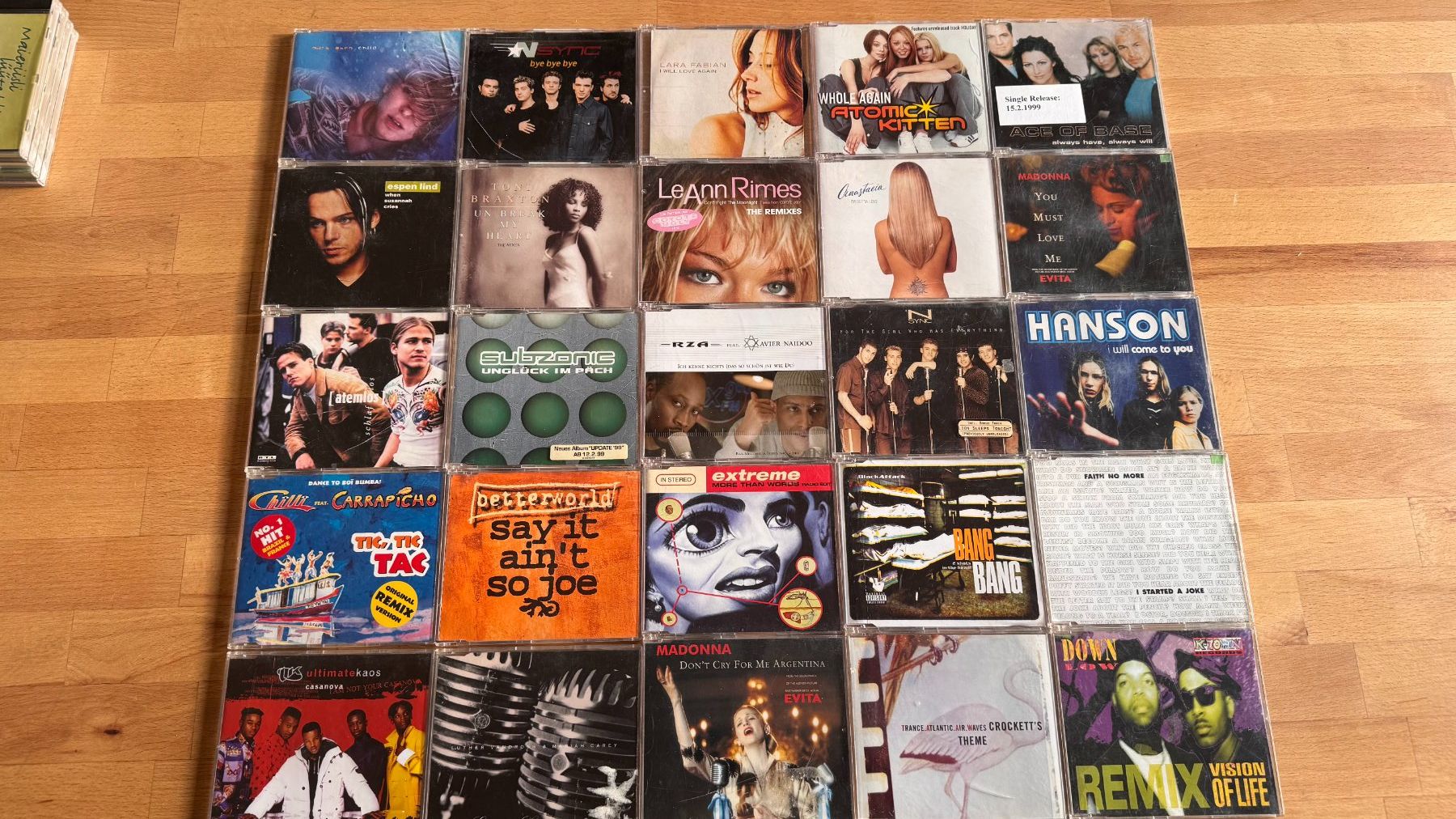 CD: CD Sammlung 25 Maxi Singles 90er 2000er Pop Dance – Usato da Bertschikon Gossau venduto da jreutemann