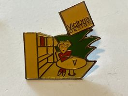 1 Pin Victoria Design